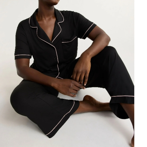 Dreamy Soft Notch Collar Short Sleeve Knit Capri Pajama Set Various Sizes NWT - Picture 3 of 10